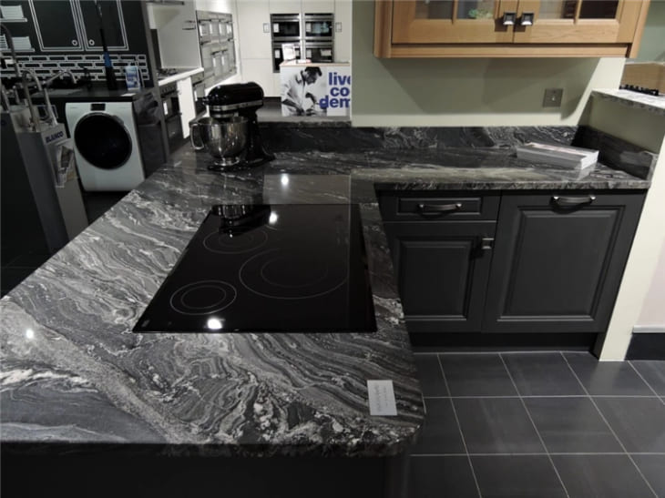 black-forest-granite-countertop27461272581.jpg