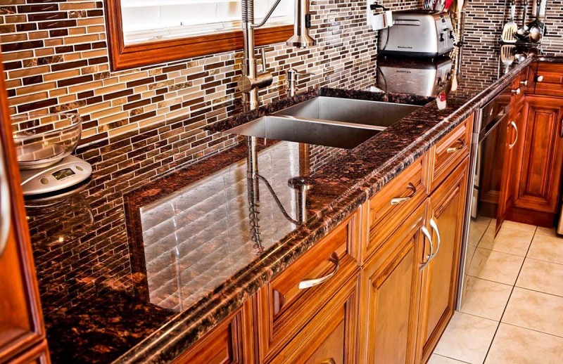 tan-brown-granite-countertops.jpg