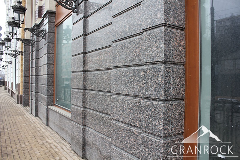 korninskij-granit-plitka.jpg