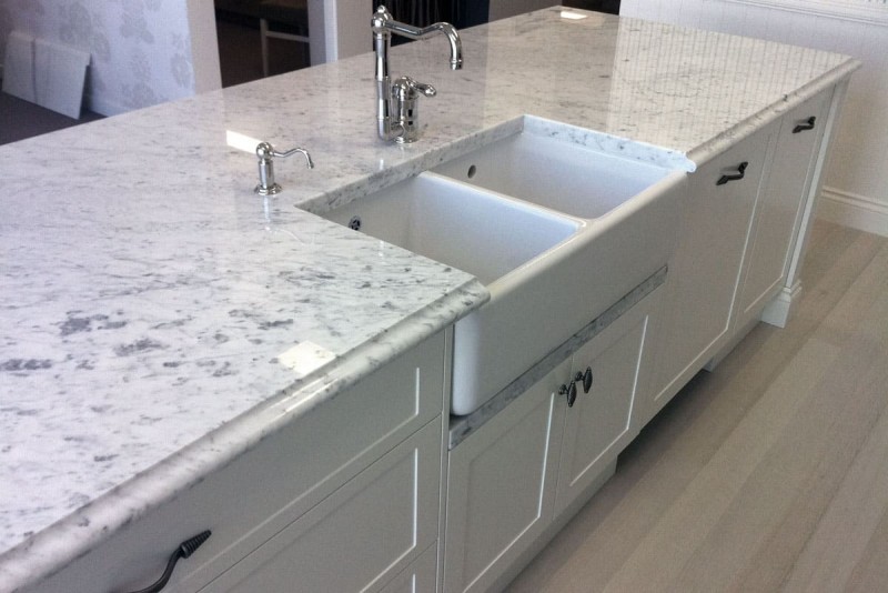 bianco-carrara-gioia-marble-1-kitchen-bench-top-2.jpg