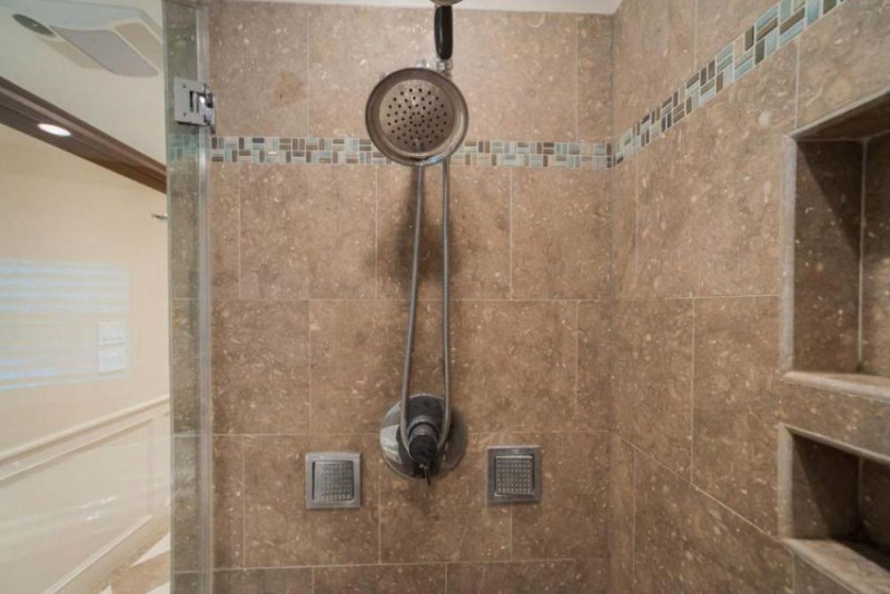 bathroom-limestone.jpg