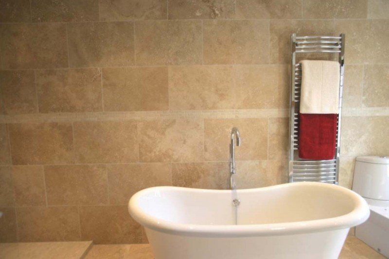 outstanding-travertine-tile-bathroom.jpg